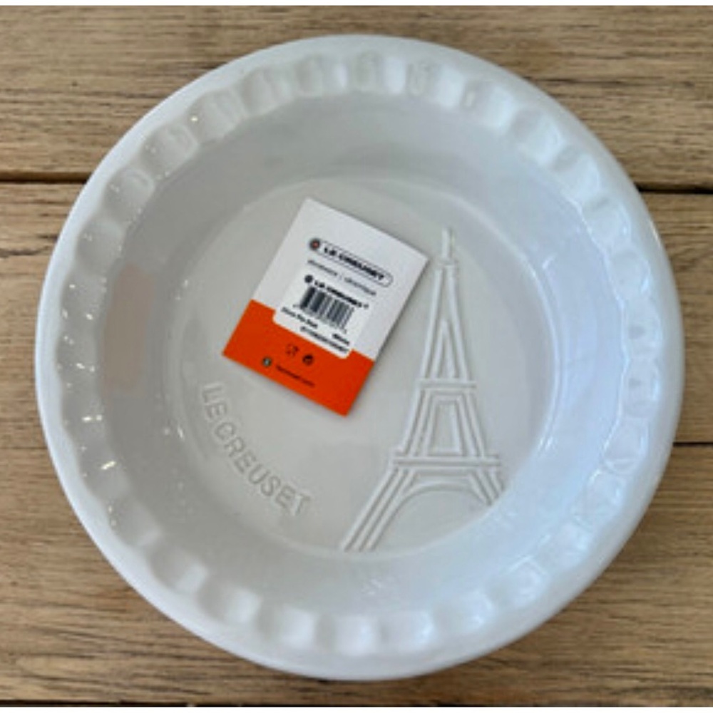Le Creuset White Eiffel Tower Pie Dish 10”